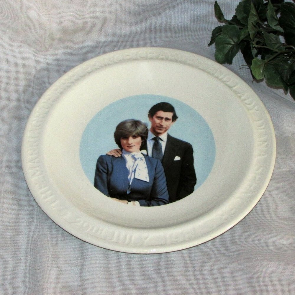 King Prince Charles & Princess Lady Diana Royal Wedding Collector Plate Vintage
